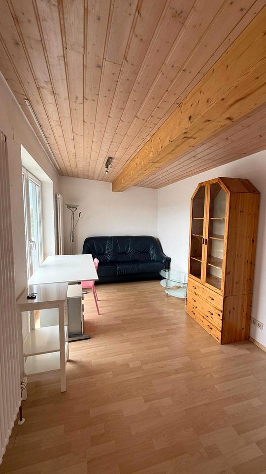 2 Zimmerwohnung mit schöner Aussicht in 72555 Metzingen