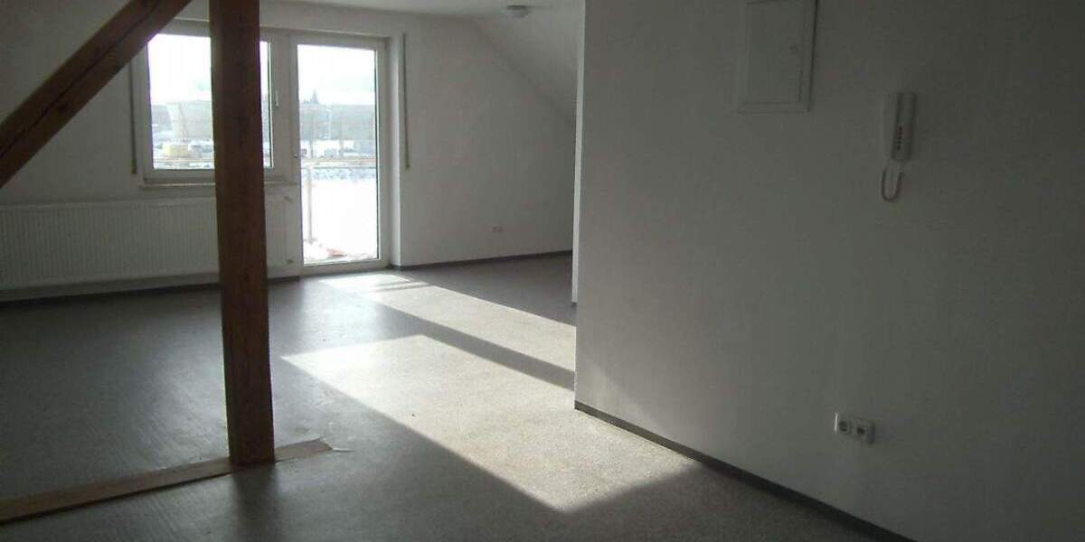 Mehrfamilienhaus, Wohnhaus Sulzbach-Rosenberg Unterschwaig - 8 Zimmer, 250 m&sup2;, 2.060&euro; | Angebot:23518285