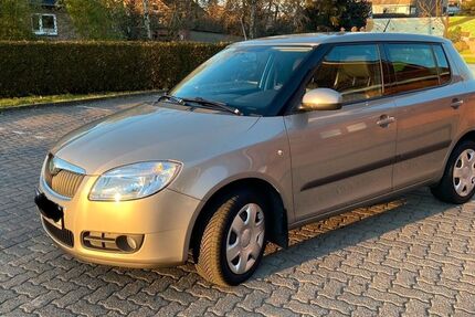 Skoda Fabia 122.000 km 2.900 &euro; Henstedt-Ulzburg 24558