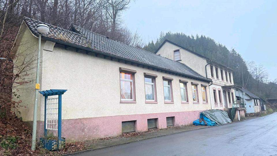 Mehrfamilienhaus, Wohnhaus Finnentrop - 3 Zimmer, 413 m&sup2;, 88.999&euro; | Angebot:24605959