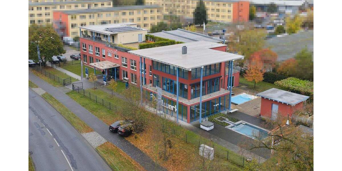 Vielseitiges Wohn- und Geschäftshaus mit großem Nutzungspotenzial in Hennigsdorf 2 zimmer