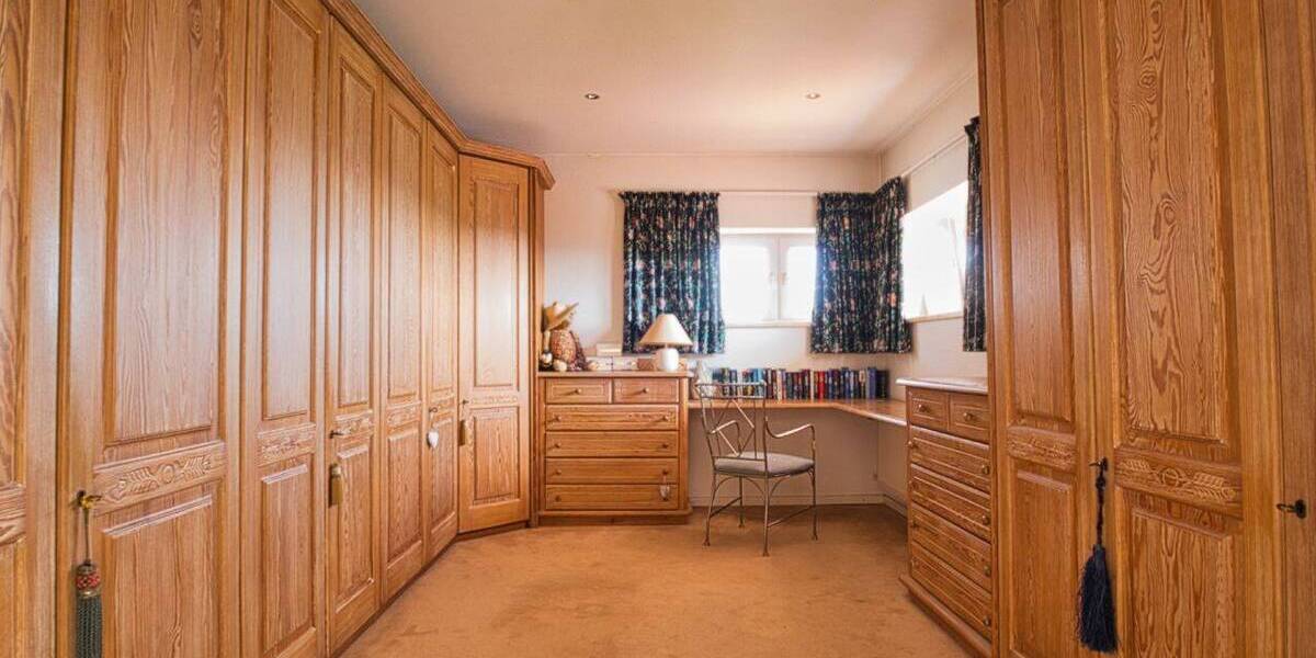 Einfamilienhaus Vlotho - 4 Zimmer, 221 m&sup2;, 575.000&euro; | Angebot:26344634