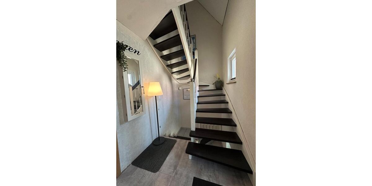 Einfamilienhaus Lage - 6 Zimmer, 120 m&sup2;, 398.000&euro; | Angebot:27086069