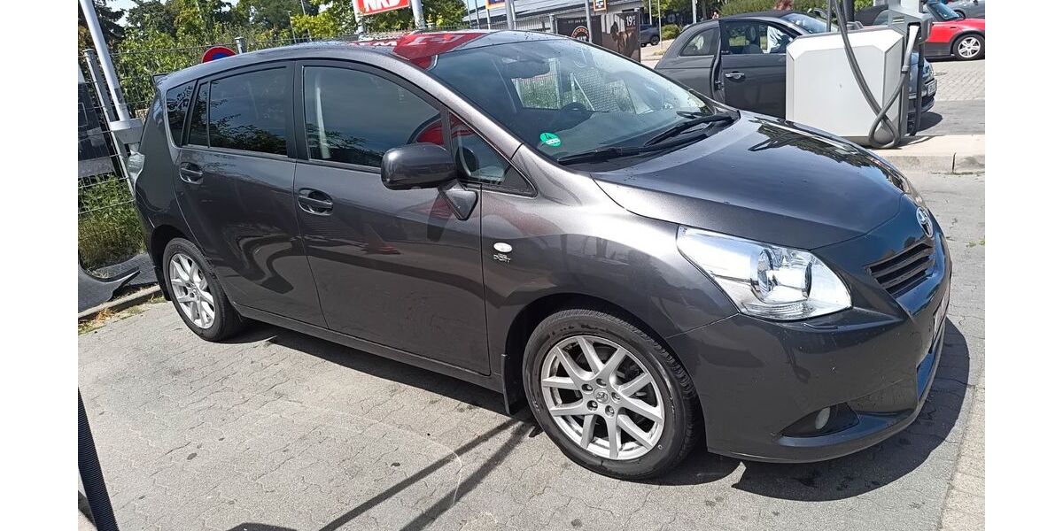 Toyota Verso 54.900 km 11.900 &euro; Schifferstadt 67105