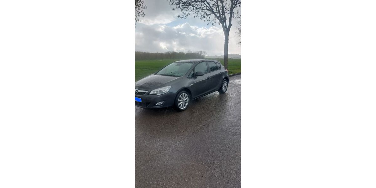 Opel Astra 130.600 km 4.500 &euro; Korbach 34497