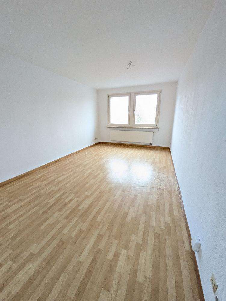 Wohnung zum Mieten in Chemnitz 300 € 46.26 m²