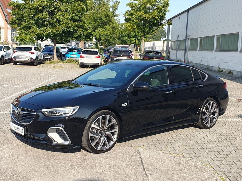 Opel Insignia 75.000 km 24.900 € München 81825