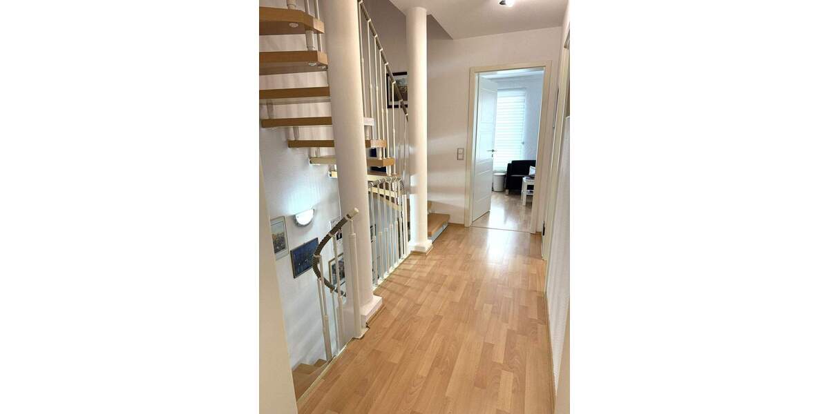 Frankfurt | Exklusives Einfamilienhaus mit Sauna, Kamin & Wintergarten – Privat 5 zimmer