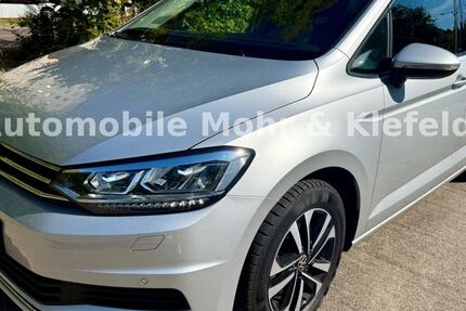 VW Touran 108.000 km 21.999 € Halle-Neustadt 06124