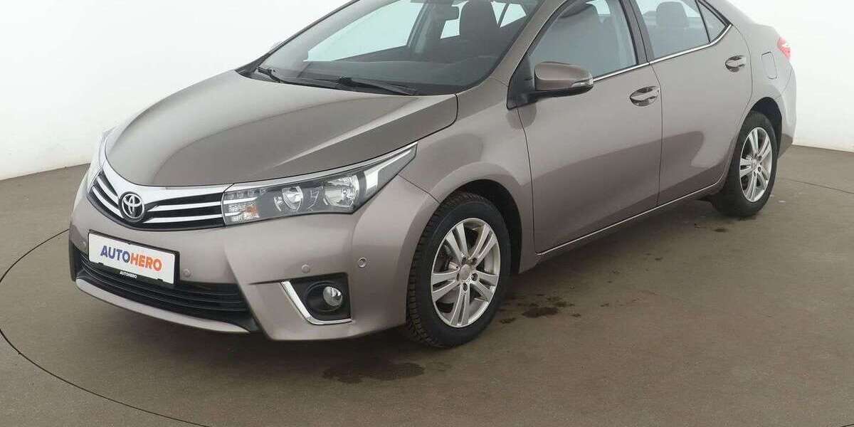 Toyota Corolla 44.681 km 14.890 &euro; Köln 50739