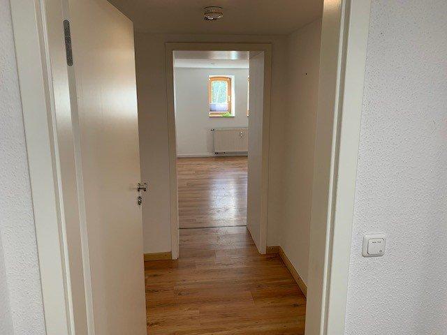Etagenwohnung Pößneck - 2.5 Zimmer, 78 m&sup2;, 575&euro; | Angebot:26319722