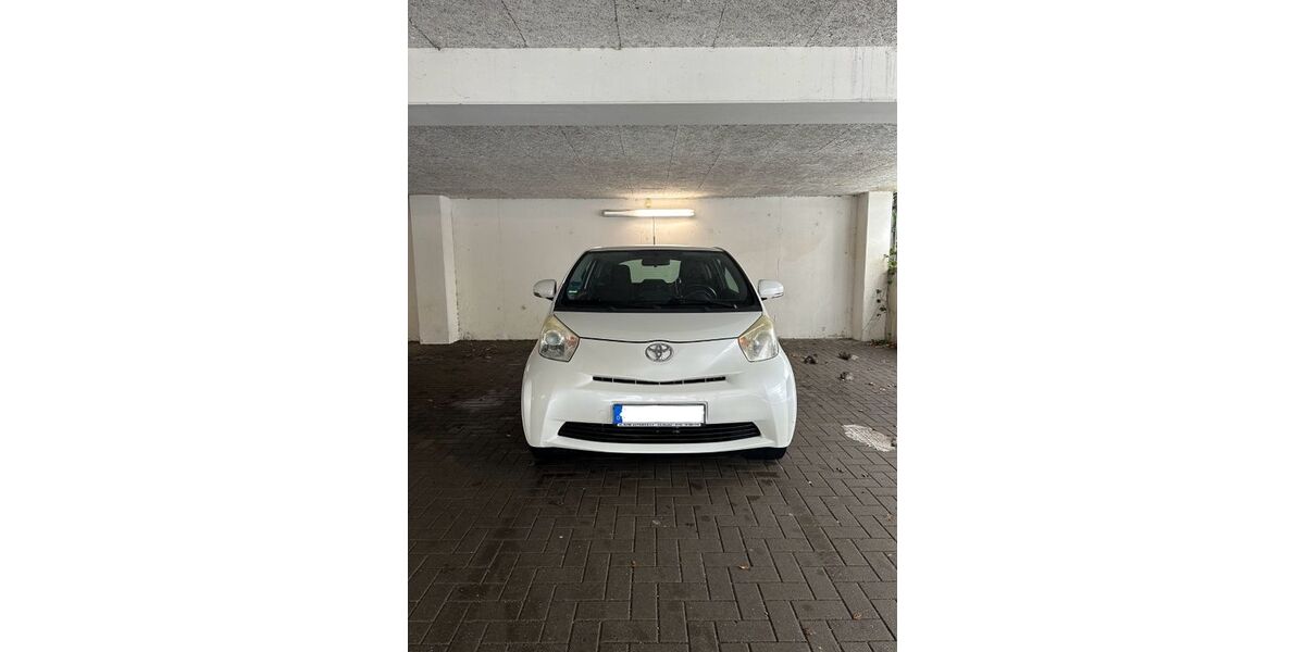 Toyota IQ 135.000 km 5.999 &euro; Hamburg 22359