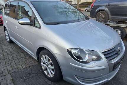VW Touran 153.000 km 2.000 &euro; Bad Münder 31848