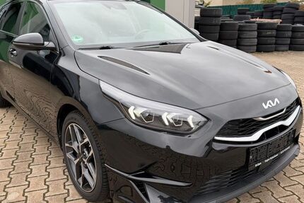 Kia ceed / Ceed 117.539 km 13.399 &euro; Nordhorn 48531