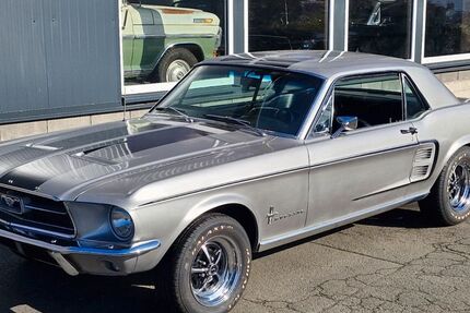 Ford Mustang 120.000 km 31.990 &euro; Breitscheid 35767
