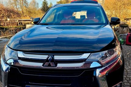 Mitsubishi Outlander 118.500 km 13.900 &euro; Vilshofen a.d.Donau 94474