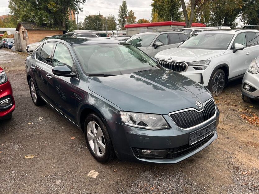 Skoda Octavia 196.239 km 8.990 € Berlin 13597