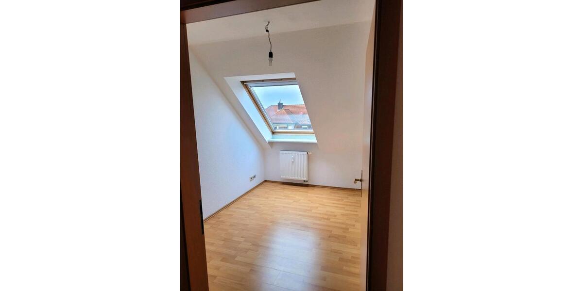 Dachgeschoßwohnung Kürnach - 3 Zimmer, 72 m&sup2;, 832&euro; | Angebot:26391743