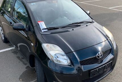 Toyota Yaris 129.000 km 2.950 &euro; Bad Klosterlausnitz 07639