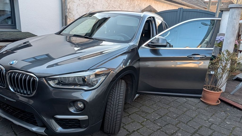BMW X1 173.000 km 17.900 &euro; Hennef 53773