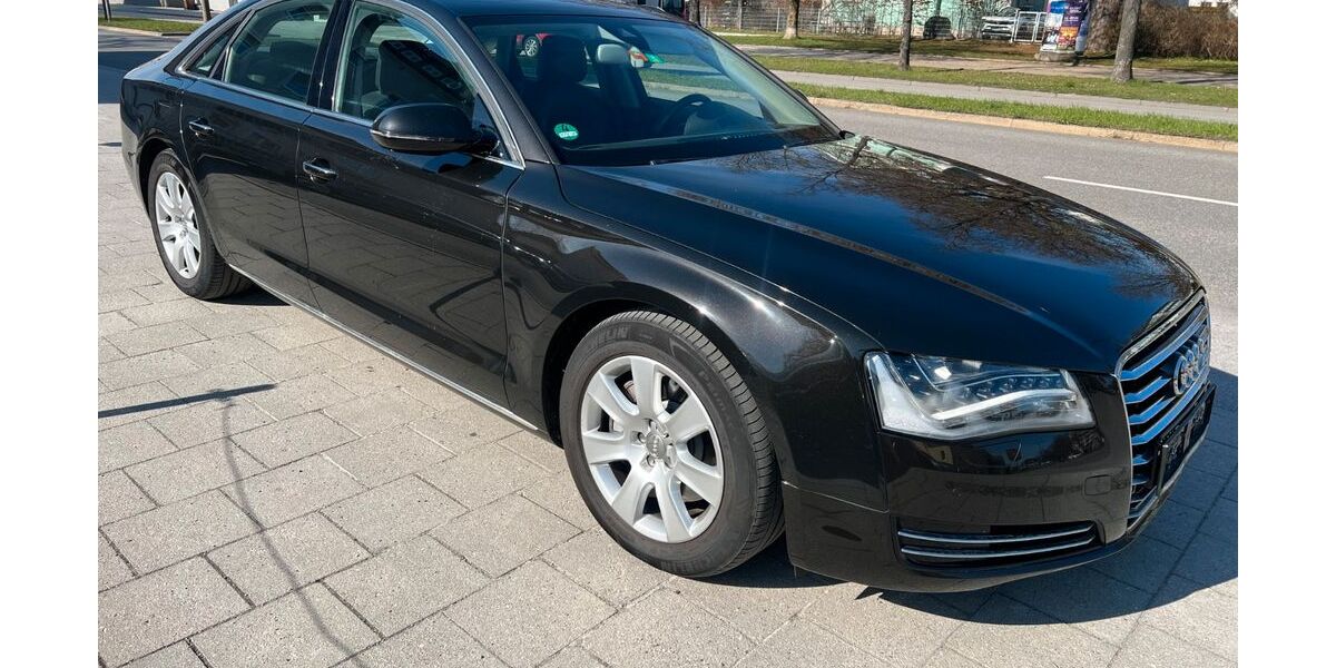 Audi A8 200.000 km 14.650 &euro; Regensburg 93055