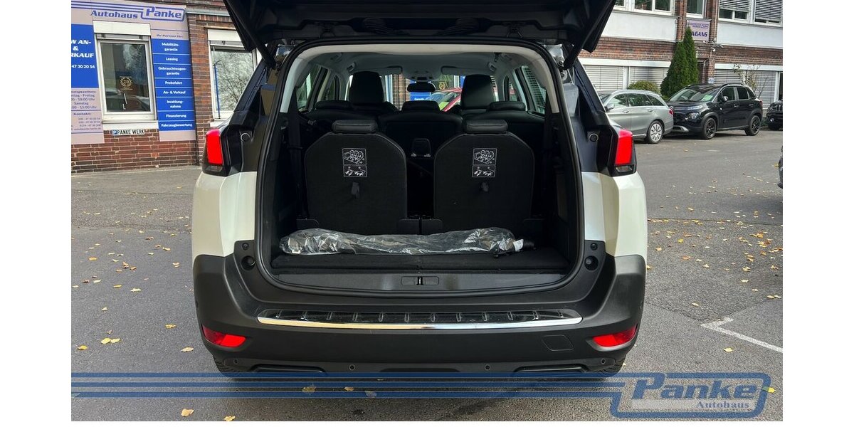 Peugeot 5008 Allure*F+R-Cam*7-Sitz*digital*SHZ*Navi* 157.316 km 14.990 &euro; Berlin 13187