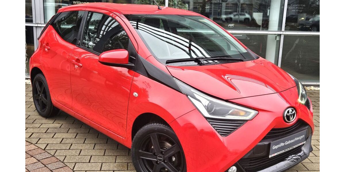 Toyota Aygo (X) 57.980 km 9.980 &euro; Stadtbergen 86391
