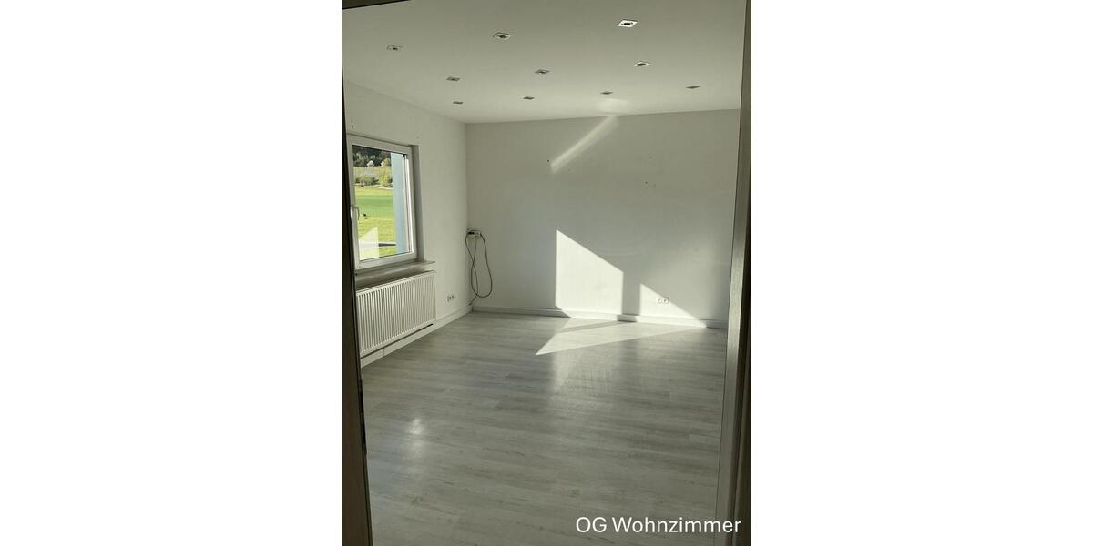 Einfamilienhaus Schleusingen - 9 Zimmer, 200 m&sup2;, 89.000&euro; | Angebot:26478260
