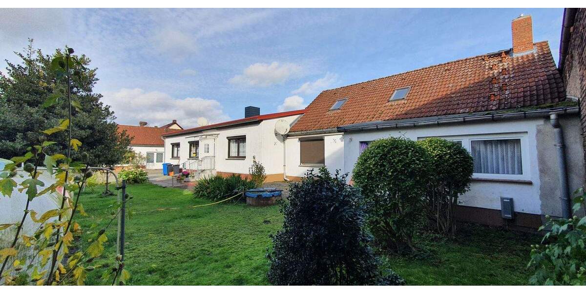 Viel Platz für Ihre Ideen - 2 Häuser * Bürohaus * Ladengeschäft * Wirtschaftsgebäude * 4 Garagen * Wald uvm. - Mehrfamilienhaus, Wohnhaus Arendsee (Altmark) Fleetmark | Angebot:25536497