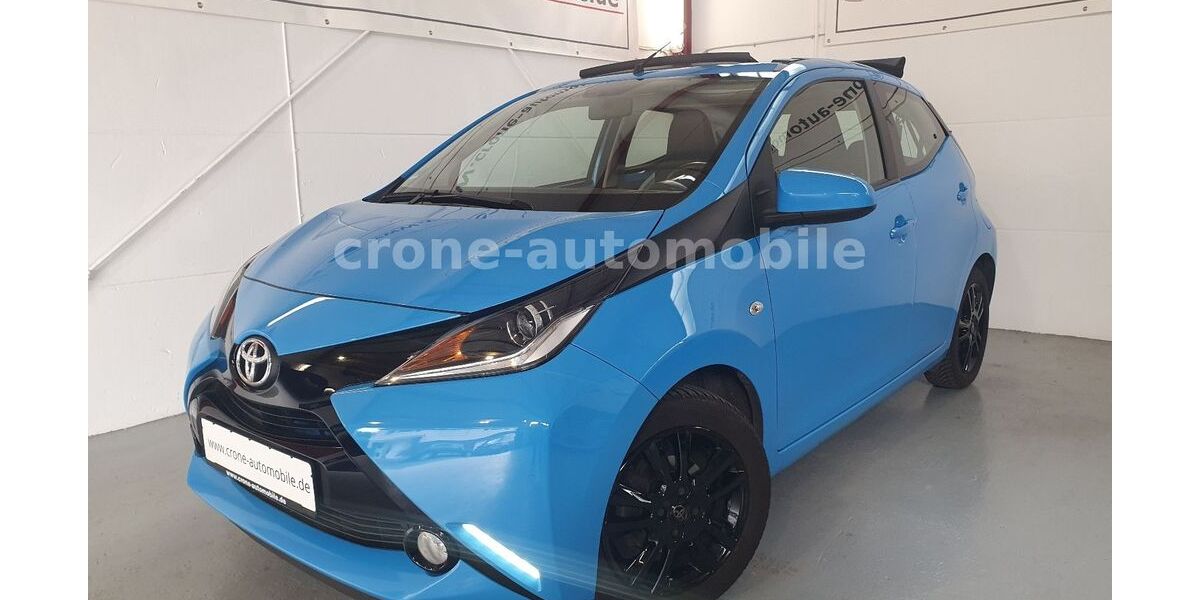 Toyota Aygo (X) 61.048 km 7.995 &euro; Wuppertal 42349