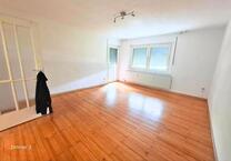 Altbaucharme mit Top-Lage 3-Zimmer-Wohnung, Balkon, Stellplatz