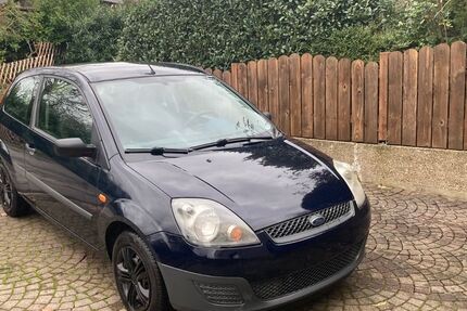 Ford Fiesta 198.000 km 1.290 &euro; Lage 32791
