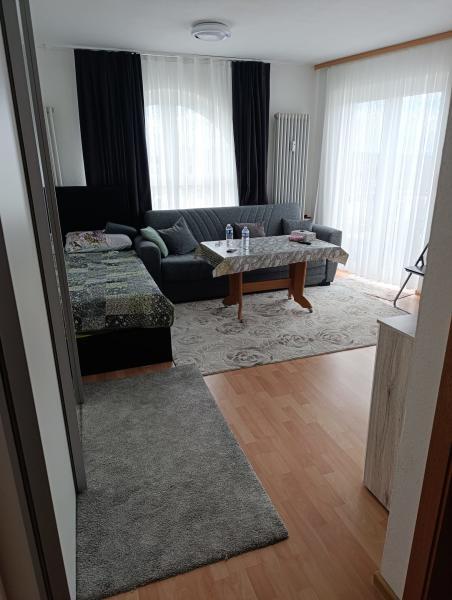 ObjNr:19740 - Lichtdurchflutetes Appartement mit Balkon in zentraler, dennoch ruhiger Lage 1 zimmer