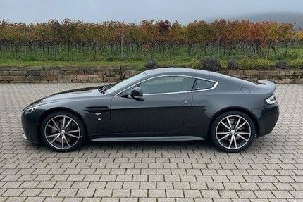 Aston Martin V8 Vantage
