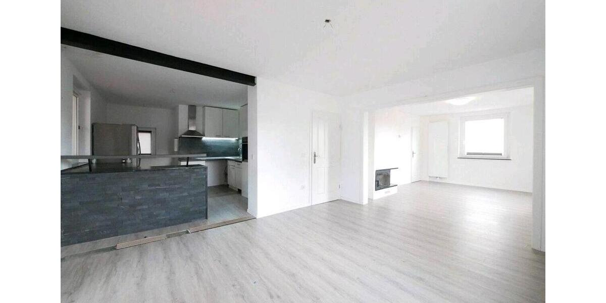 Maisonettenwohnung Bad Driburg - 7 Zimmer, 140 m&sup2;, 199.000&euro; | Angebot:26952186