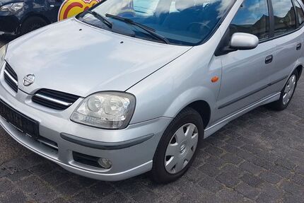 Nissan Almera 108.000 km 1.950 € Berlin 10717