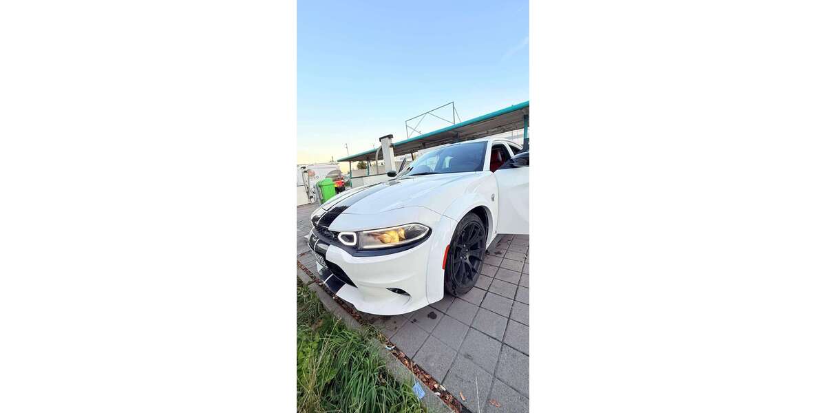 Dodge Charger 87.000 km 28.000 &euro; Pforzheim 75177