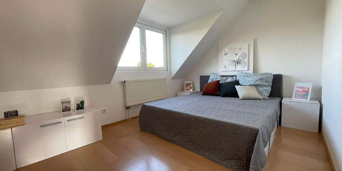 Etagenwohnung Alsdorf - 4 Zimmer, 123 m&sup2;, 299.000&euro; | Angebot:24035306