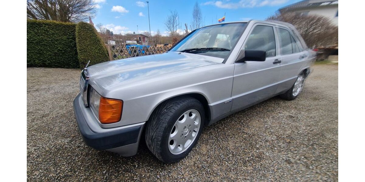 Mercedes-Benz 190 204.061 km 5.600 &euro; Bad Saulgau 88348