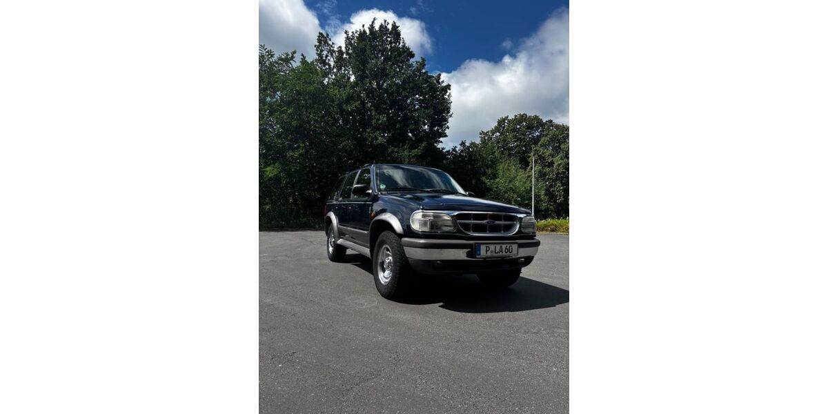 Ford Ranger 140.708 km 11.900 &euro; Potsdam 14476