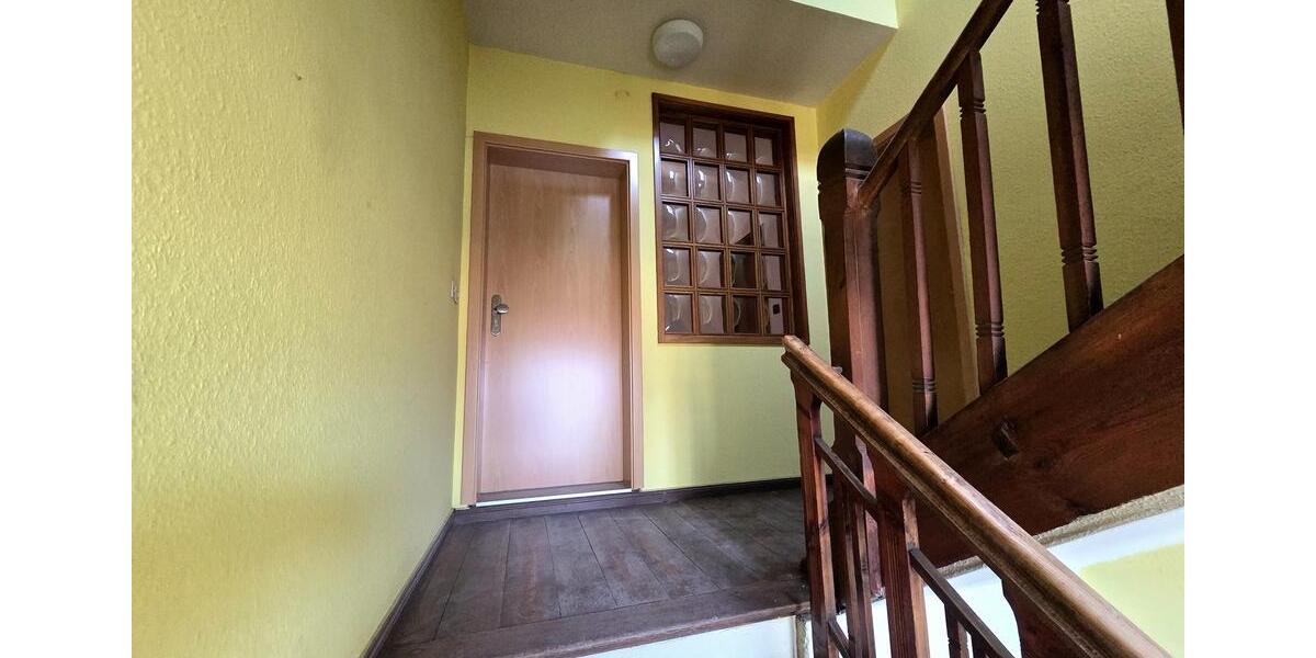 Dachgeschoßwohnung Bad Rodach - 3 Zimmer, 98 m&sup2;, 600&euro; | Angebot:26095511