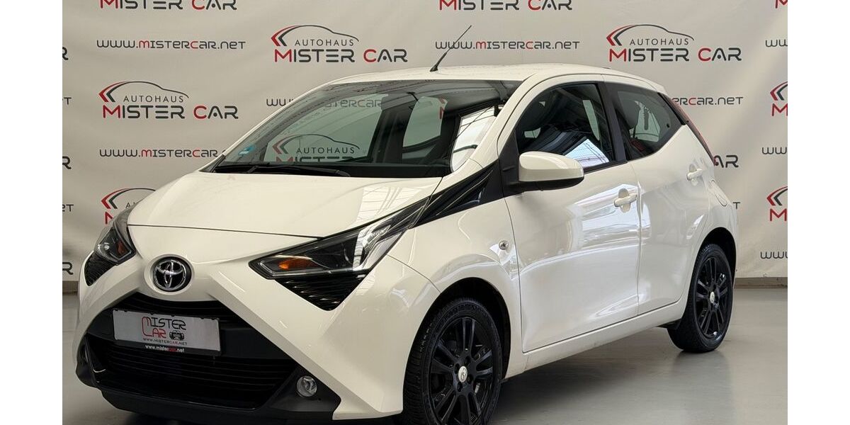 Toyota Aygo (X) 81.000 km 7.980 &euro; Magstadt 71106