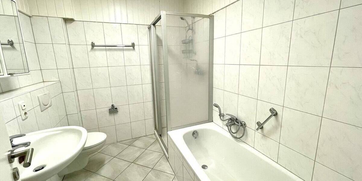 Etagenwohnung Lennestadt / Meggen Meggen - 4 Zimmer, 104 m&sup2;, 135.000&euro; | Angebot:26879521