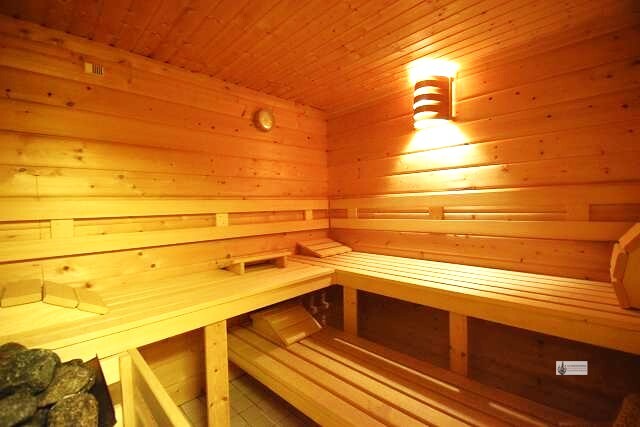 Eigentumswohnung im 2 Fam. Haus auch als Büro nutzbar großer Garten, Sauna, Garage unter 1.500 EURm² - Etagenwohnung Syke Lindhof | Angebot:27266148