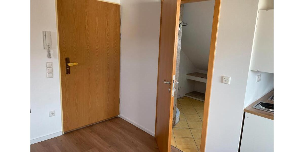 Dachgeschoßwohnung Uhldingen-Mühlhofen Mühlhofen - 1 Zimmer, 22 m&sup2;, 400&euro; | Angebot:26414080