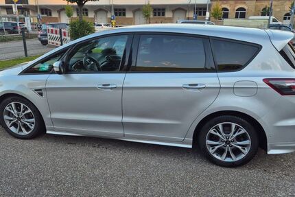 Ford S-Max 138.000 km 16.000 &euro; Pforzheim 75172