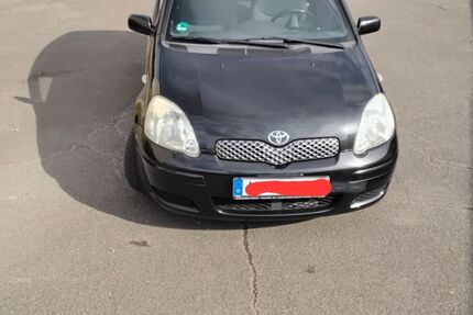 Toyota Yaris 142.000 km 1.850 &euro; Aachen 52074