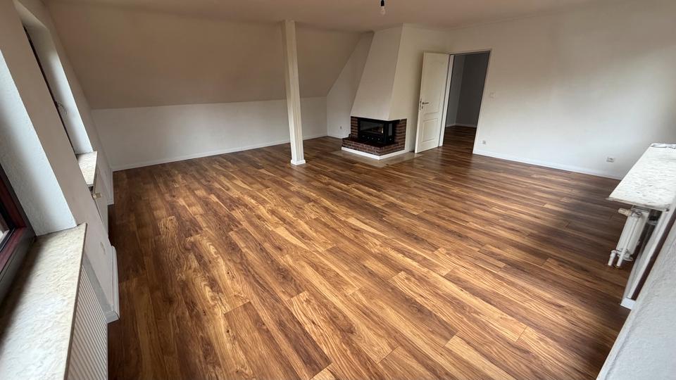 Dachgeschoßwohnung Hamburg Wandsbek - 3 Zimmer, 130 m&sup2;, 1.620&euro; | Angebot:26409655