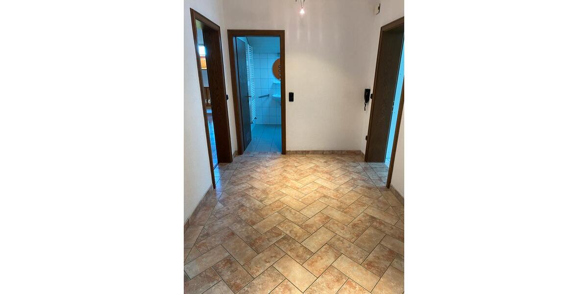 Dachgeschoßwohnung Prutting - 3 Zimmer, 95 m&sup2;, 1.500&euro; | Angebot:26534504