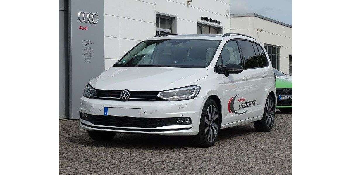 VW Touran 6.000 km 47.890 &euro; Meissen 01662